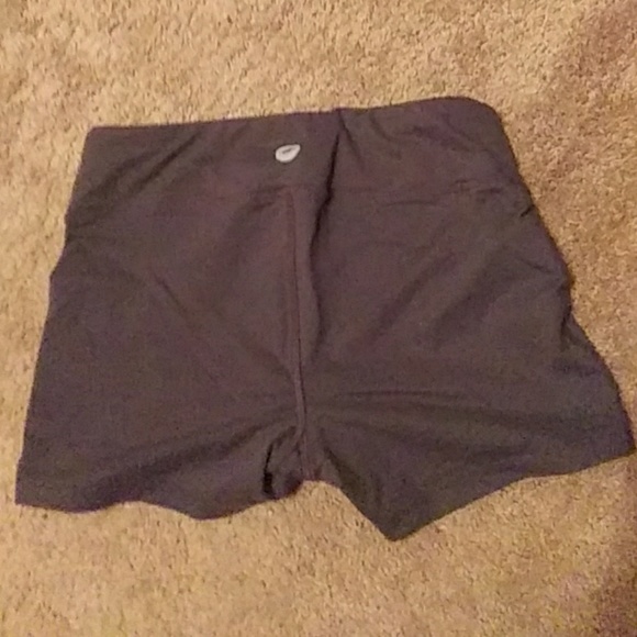 Shorts - Picture 3 of 3